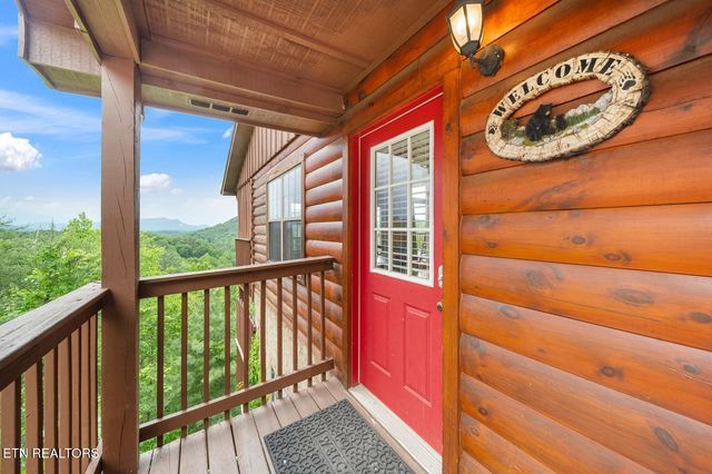 1644 Pinewood Way, Sevierville, TN 37862
