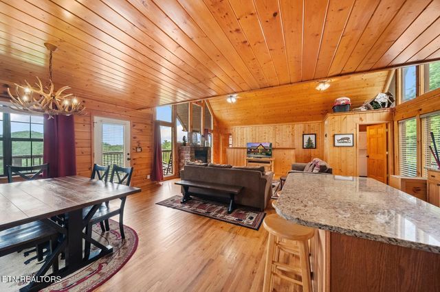 1644 Pinewood Way, Sevierville, TN 37862