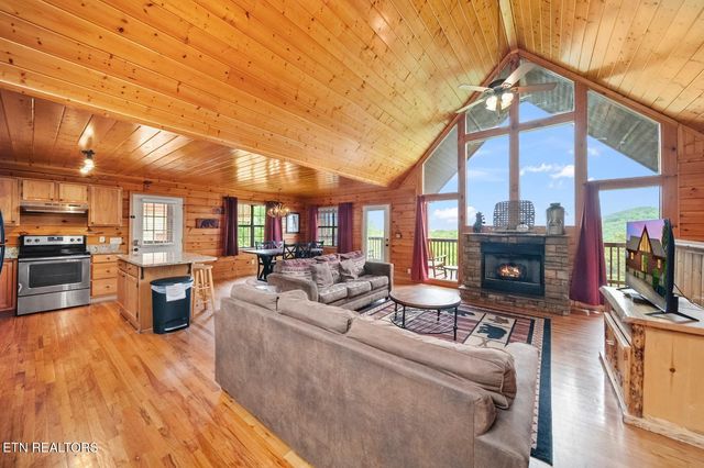 1644 Pinewood Way, Sevierville, TN 37862