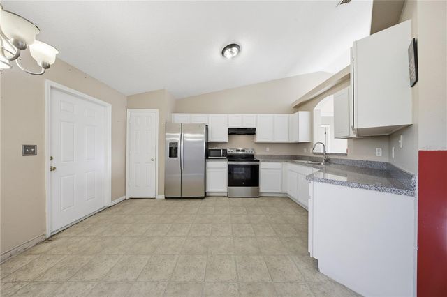 839 HOLLYWOOD STREET, Daytona Beach, FL 32117