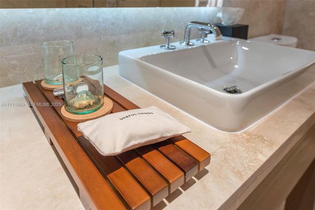 102 24th Street 1015, Miami Beach, FL 33139