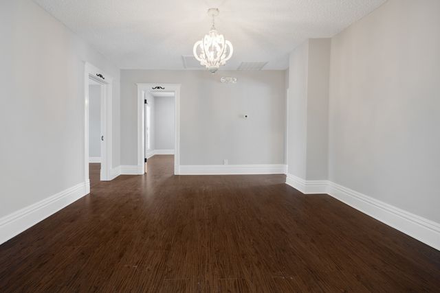 121 N Washington Street, Naperville, IL 60540