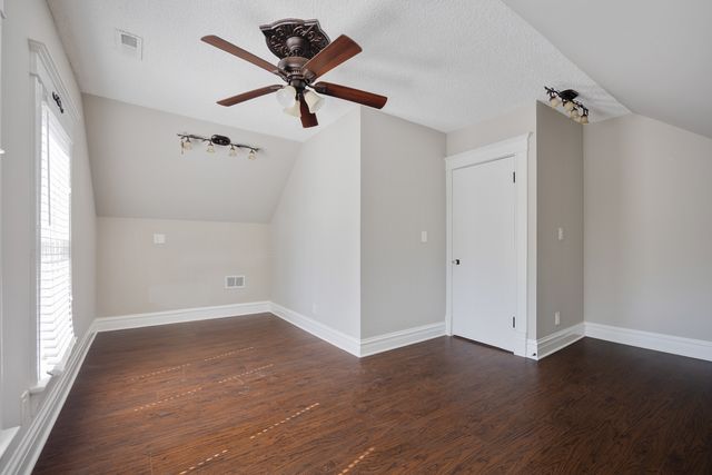 121 N Washington Street, Naperville, IL 60540