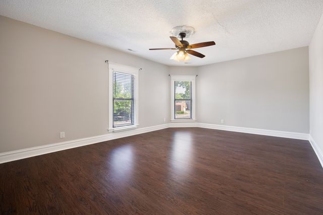 121 N Washington Street, Naperville, IL 60540