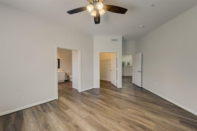 3045 Marina Bay Drive Drive 12201, League City, TX 77573