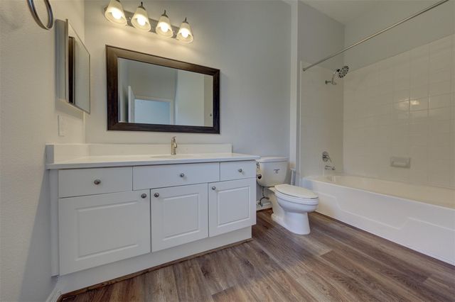 3045 Marina Bay Drive Drive 12201, League City, TX 77573