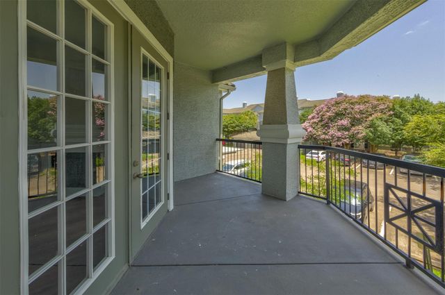 3045 Marina Bay Drive Drive 12201, League City, TX 77573