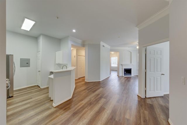 3045 Marina Bay Drive Drive 12201, League City, TX 77573