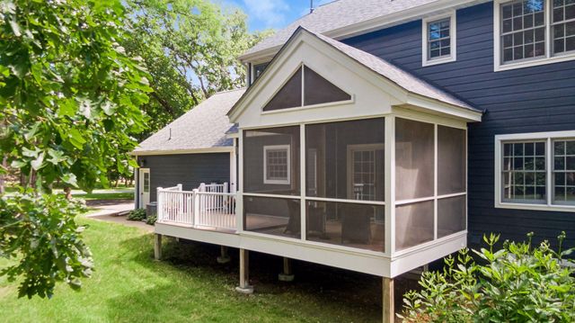 2710 Itasca Avenue S, Saint Mary's Point, MN 55043