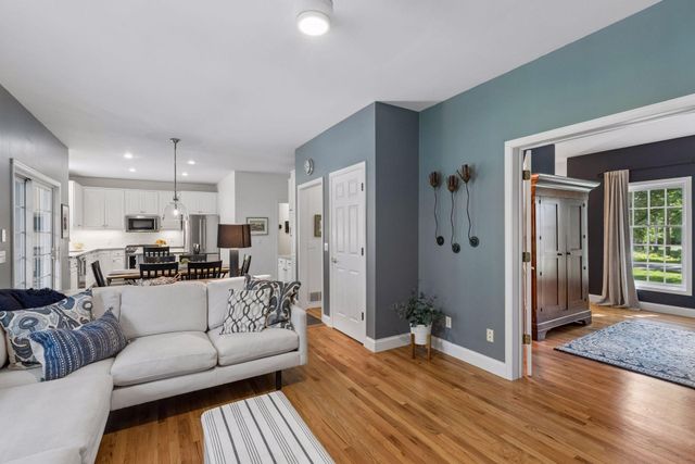 2710 Itasca Avenue S, Saint Mary's Point, MN 55043