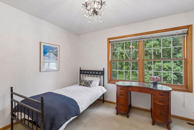 2710 Itasca Avenue S, Saint Mary's Point, MN 55043