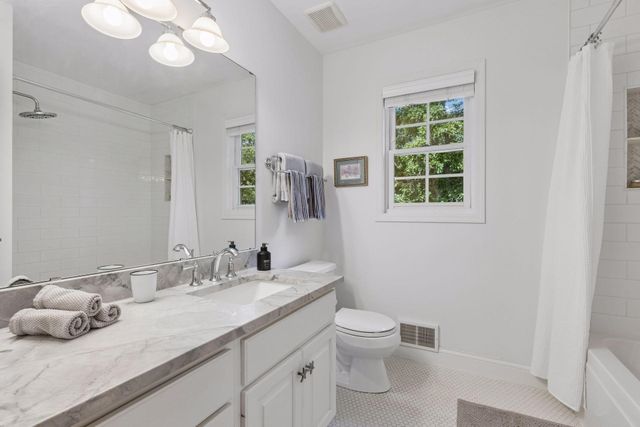2710 Itasca Avenue S, Saint Mary's Point, MN 55043
