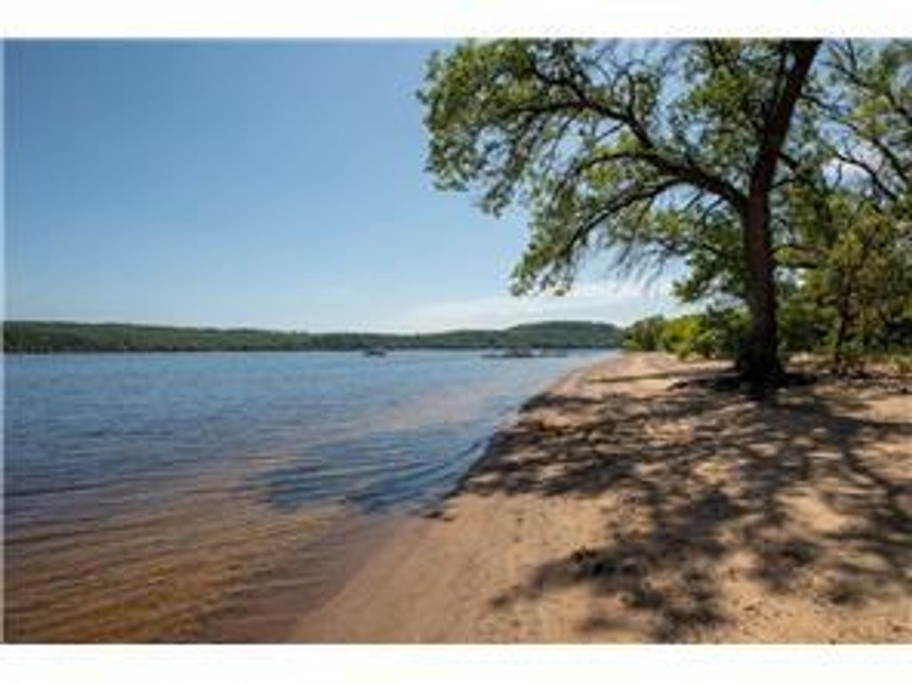 2710 Itasca Avenue S, Saint Mary's Point, MN 55043