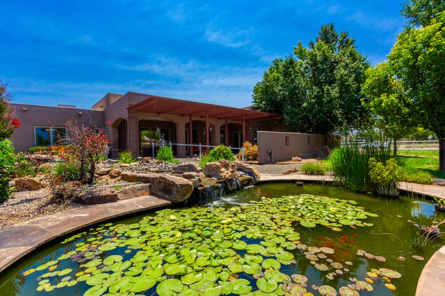 930 Titus Loop, Bosque Farms, NM 87068