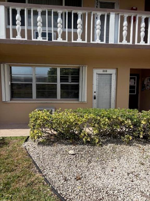 313 Andover M, West Palm Beach, FL 33417