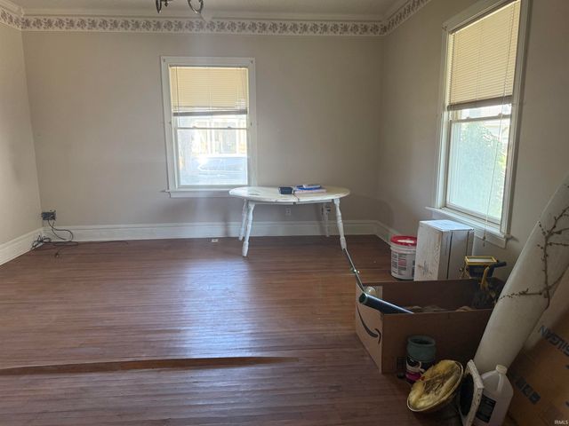 215 S High Street, Hartford City, IN 47348