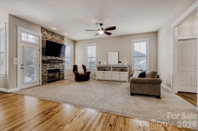 105 Fox Tail Court, Statesville, NC 28677