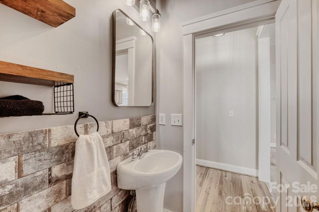 105 Fox Tail Court, Statesville, NC 28677