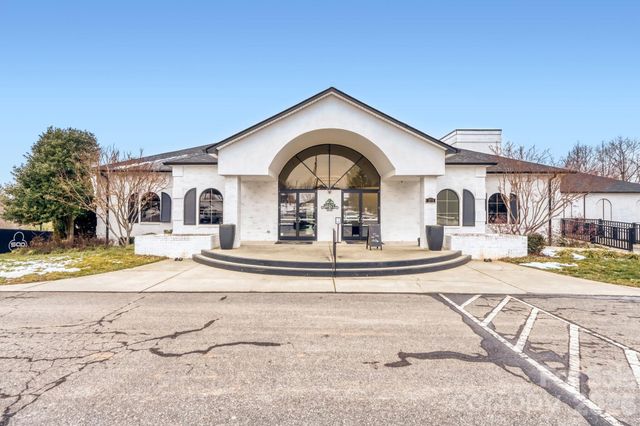 105 Fox Tail Court, Statesville, NC 28677