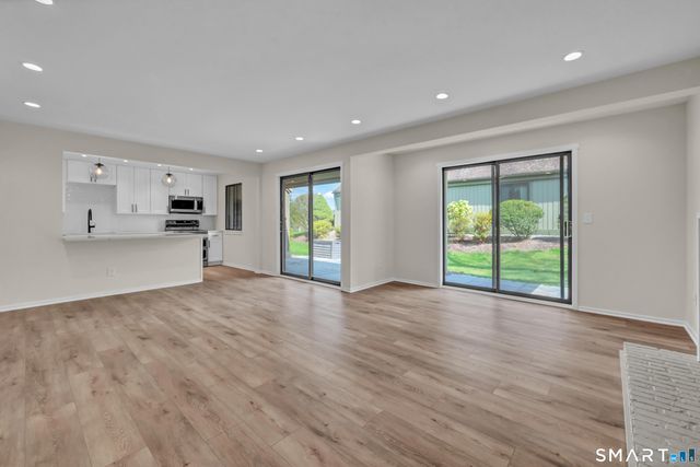 32 Heritage Village C, Southbury, CT 06488