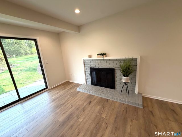 32 Heritage Village C, Southbury, CT 06488