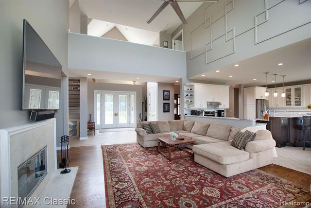 826 Wolverine Drive, Wolverine Lake, MI 48390