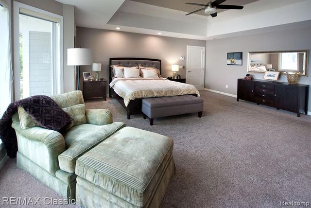 826 Wolverine Drive, Wolverine Lake, MI 48390
