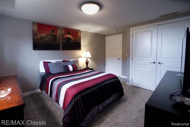826 Wolverine Drive, Wolverine Lake, MI 48390