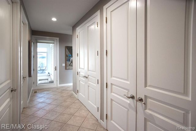 826 Wolverine Drive, Wolverine Lake, MI 48390
