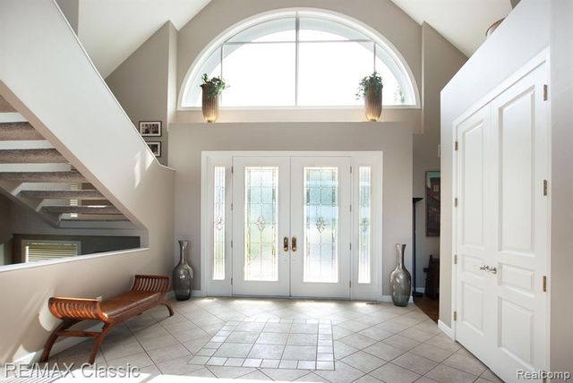 826 Wolverine Drive, Wolverine Lake, MI 48390