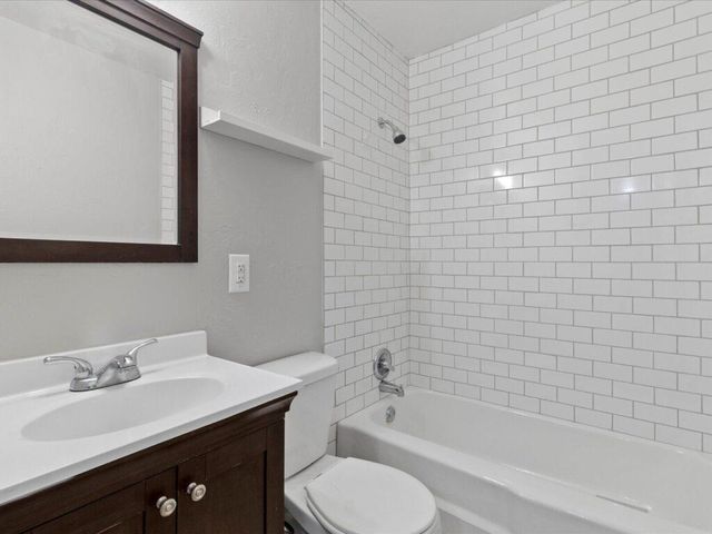 5937 NW 58th Terrrace Street, Warr Acres, OK 73122