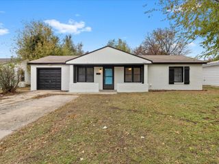 5937 NW 58th Terrrace Street, Warr Acres, OK 73122