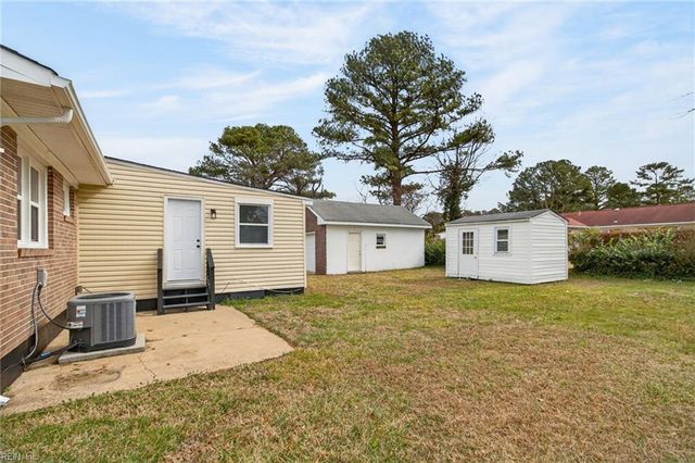 1009 Liston LN, Portsmouth, VA 23701