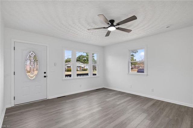 1009 Liston LN, Portsmouth, VA 23701