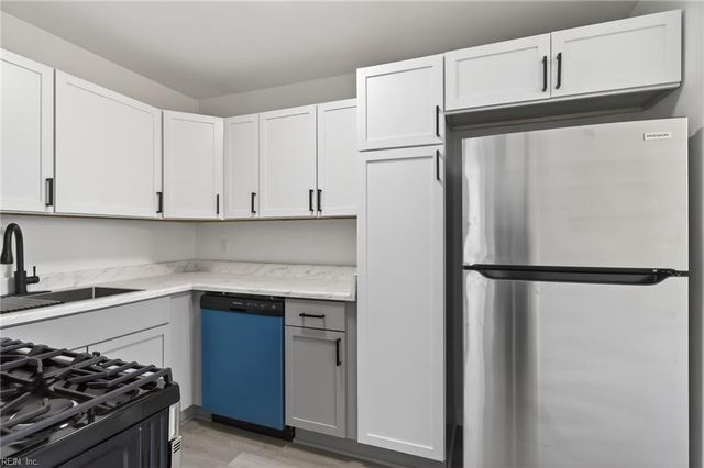 1009 Liston LN, Portsmouth, VA 23701