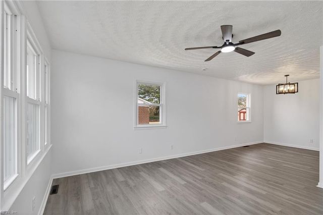 1009 Liston LN, Portsmouth, VA 23701