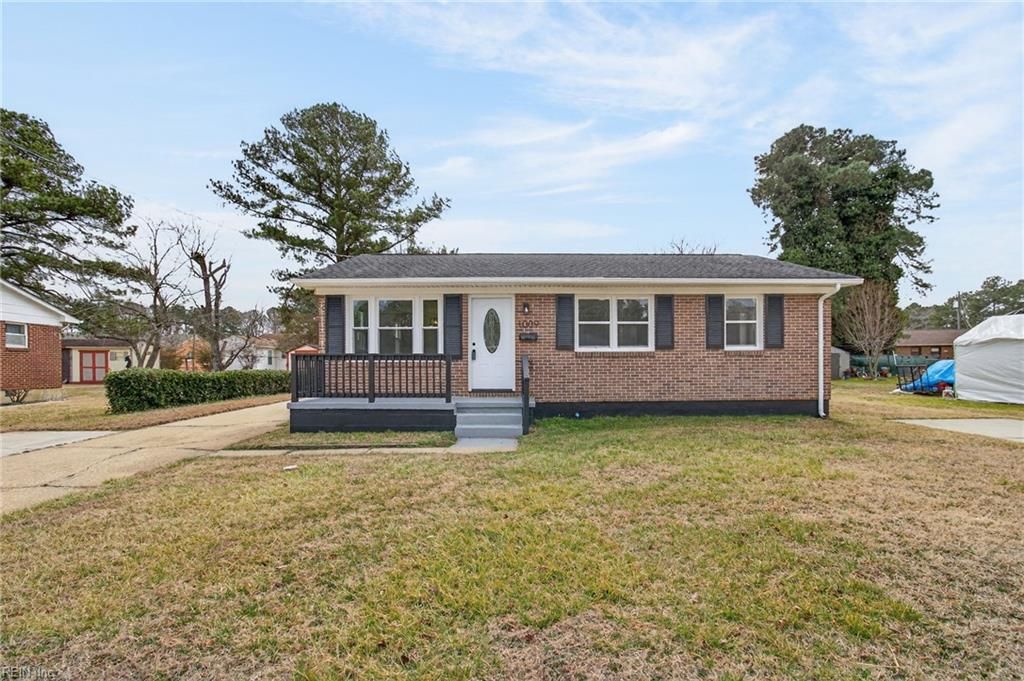 1009 Liston LN, Portsmouth, VA 23701