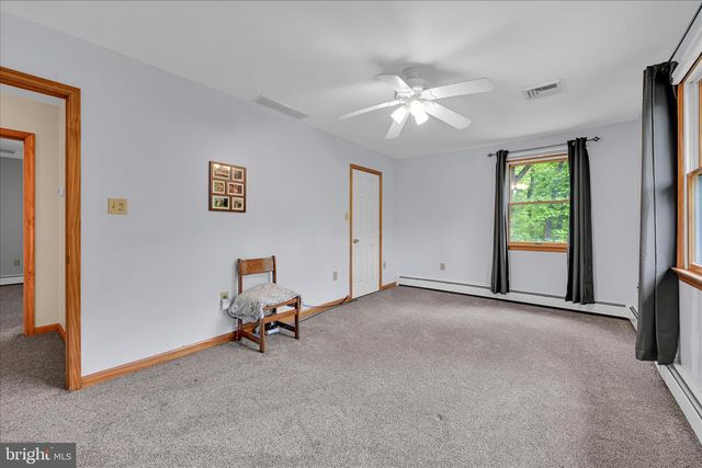 5220 OLEY TURNPIKE RD, Reading, PA 19606