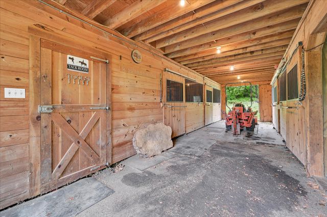 5220 OLEY TURNPIKE RD, Reading, PA 19606