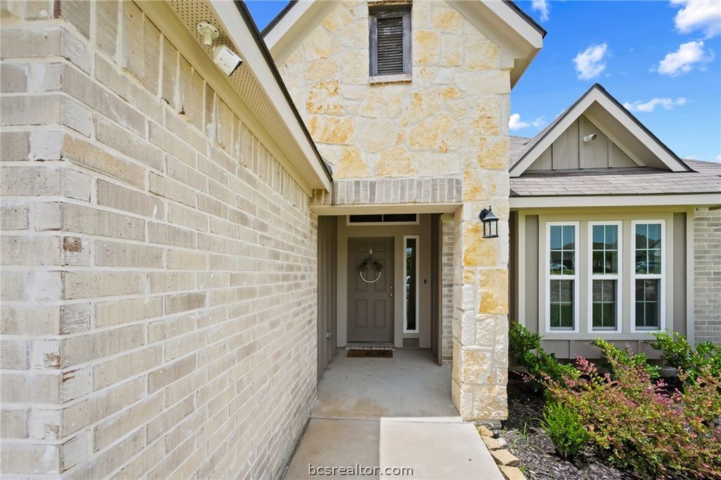 2040 Muscadine Trail, Brenham, TX 77833 — photo 4