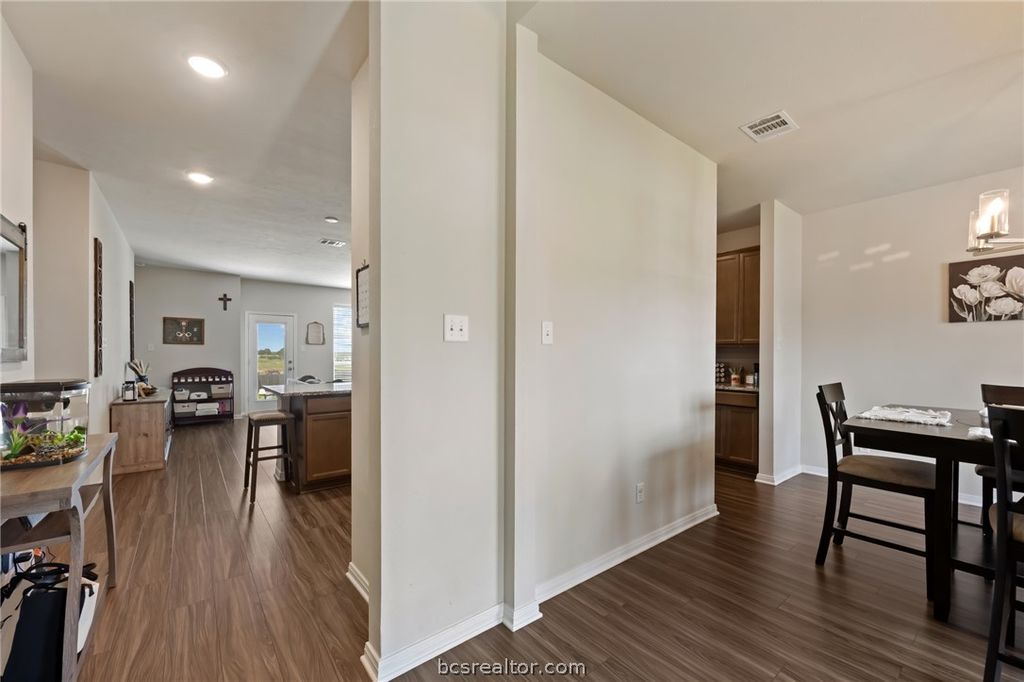 2040 Muscadine Trail, Brenham, TX 77833 — photo 5