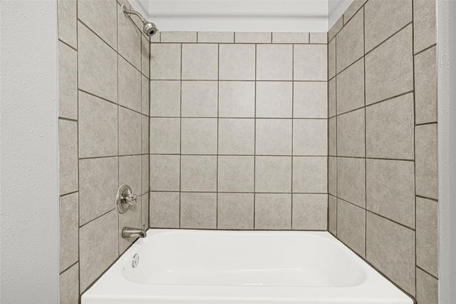 1209 E Lambuth Lane, Deer Park, TX 77536