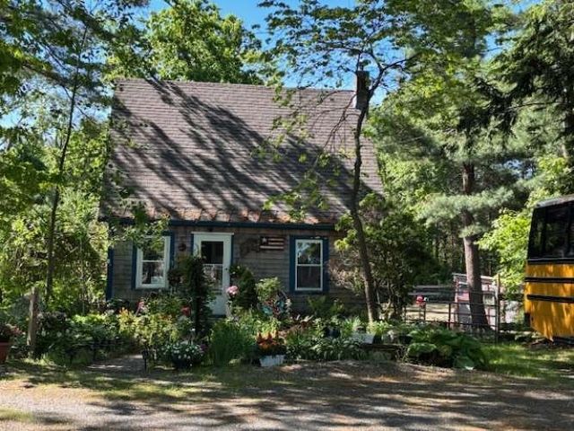 19 King St, Norfolk, MA 02762