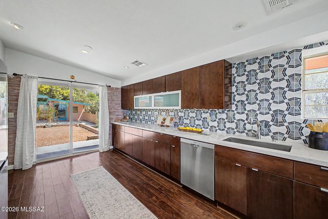 5965 N Placita Esquina, Tucson, AZ 85718