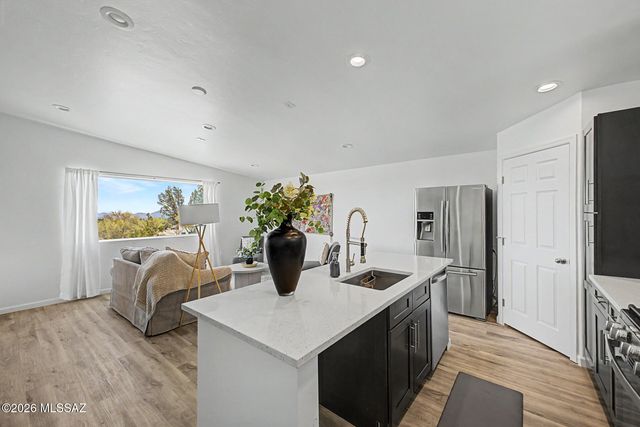 5965 N Placita Esquina, Tucson, AZ 85718