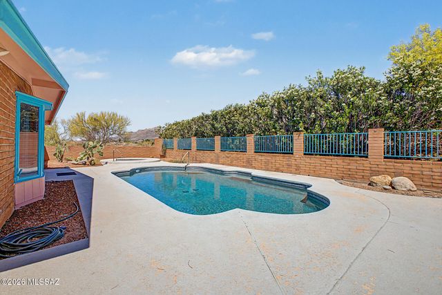 5965 N Placita Esquina, Tucson, AZ 85718
