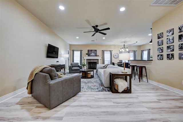 1808 NW 164th Circle, Edmond, OK 73013