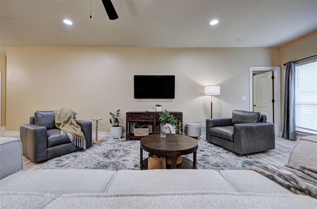 1808 NW 164th Circle, Edmond, OK 73013