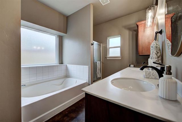 1808 NW 164th Circle, Edmond, OK 73013