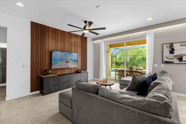 5220 OAKBOURNE AVENUE, Davenport, FL 33837